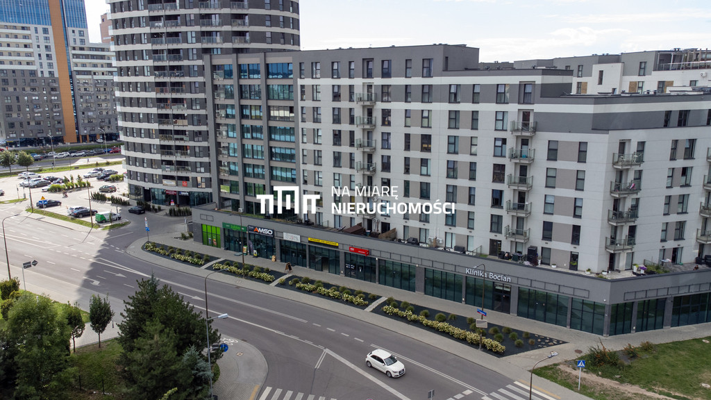 Gotowy lokal, duża witryna, parter, Capital Towers - Widok 2