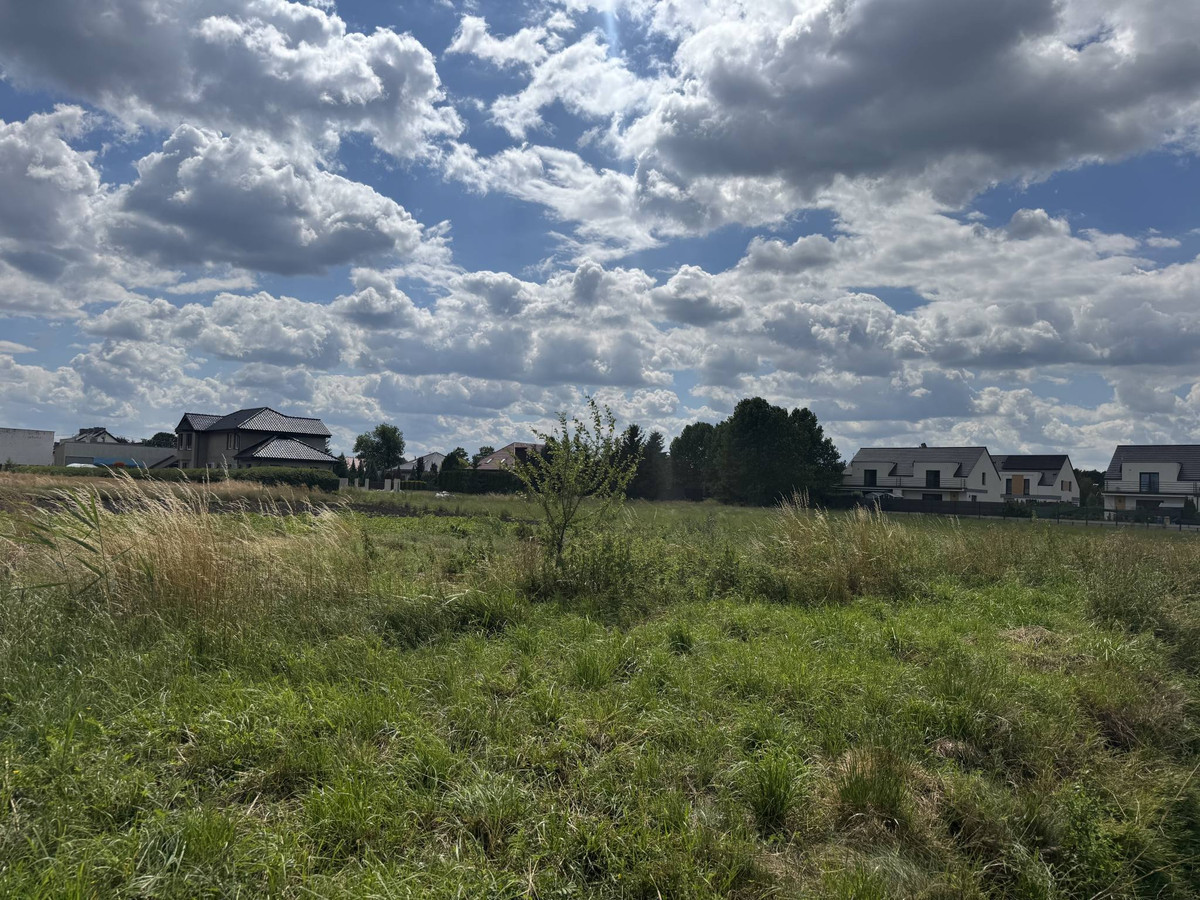 Działka Rolna ze Stawem - Więcej