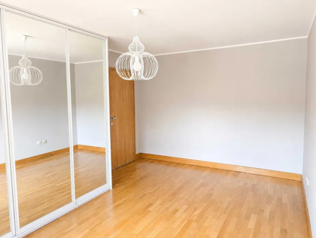 Przestronne 85 m²/3strony Świata/2 miejsca w garażu - Widok 3