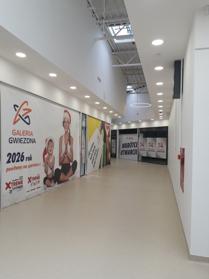 Wynajem powierzchni handlowo-usługowych w Galerii Gwiezdnej w Legnicy - Widok 3