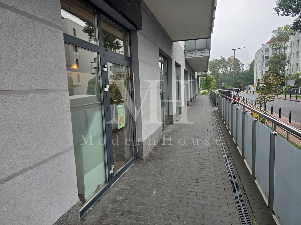 Lokal usługowy 173,5 m² | Witryny | Wysokość 4 m | Ząbki | Andersena - Widok 4