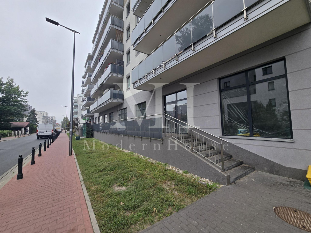 Lokal usługowy 173,5 m² | Witryny | Wysokość 4 m | Ząbki | Andersena - Widok 2