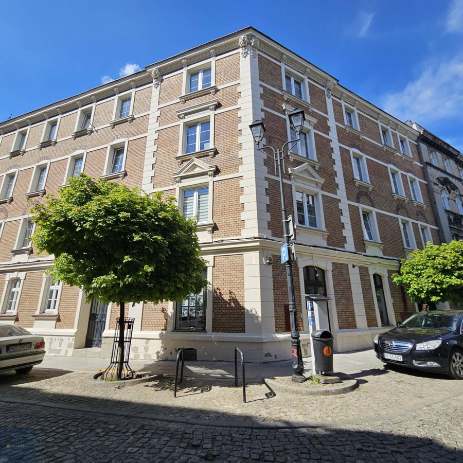 3 Pokoje Z Balkonem W Odrestaurowanej Kamienicy - Więcej
