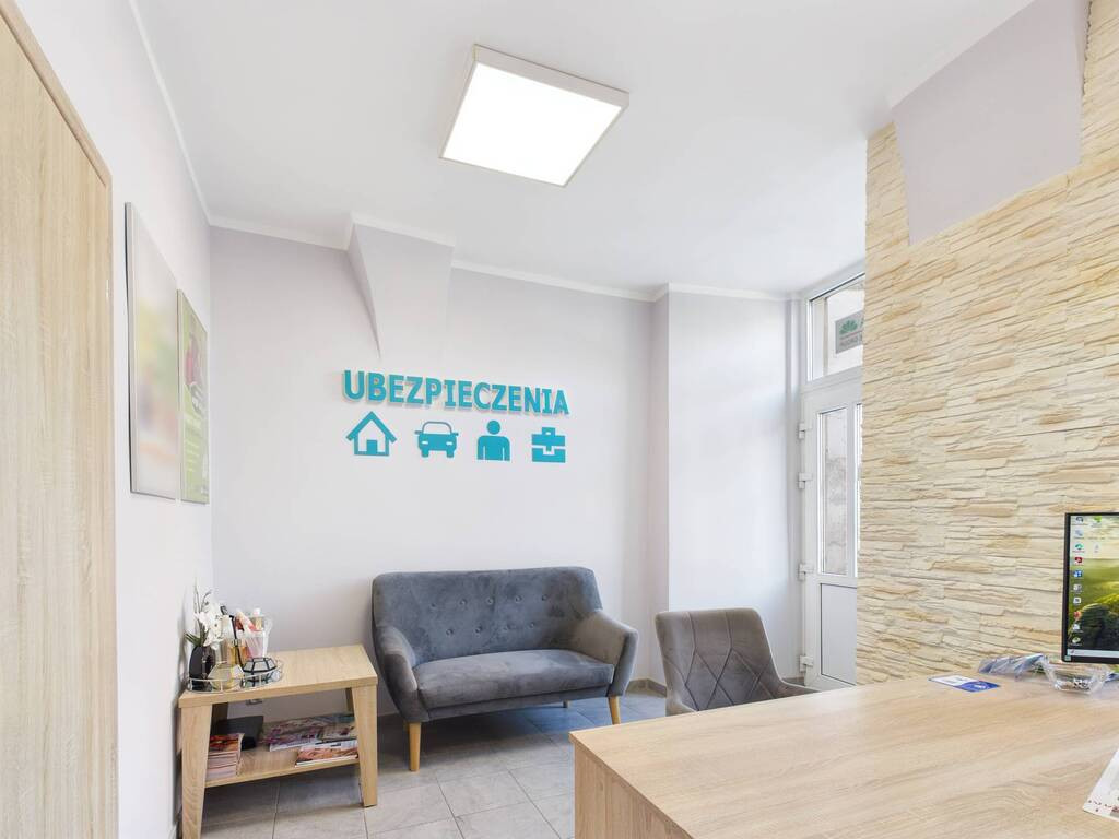 Lokal usługowy 104,60 m² | 2 wejścia z zewnątrz | centrum - Więcej