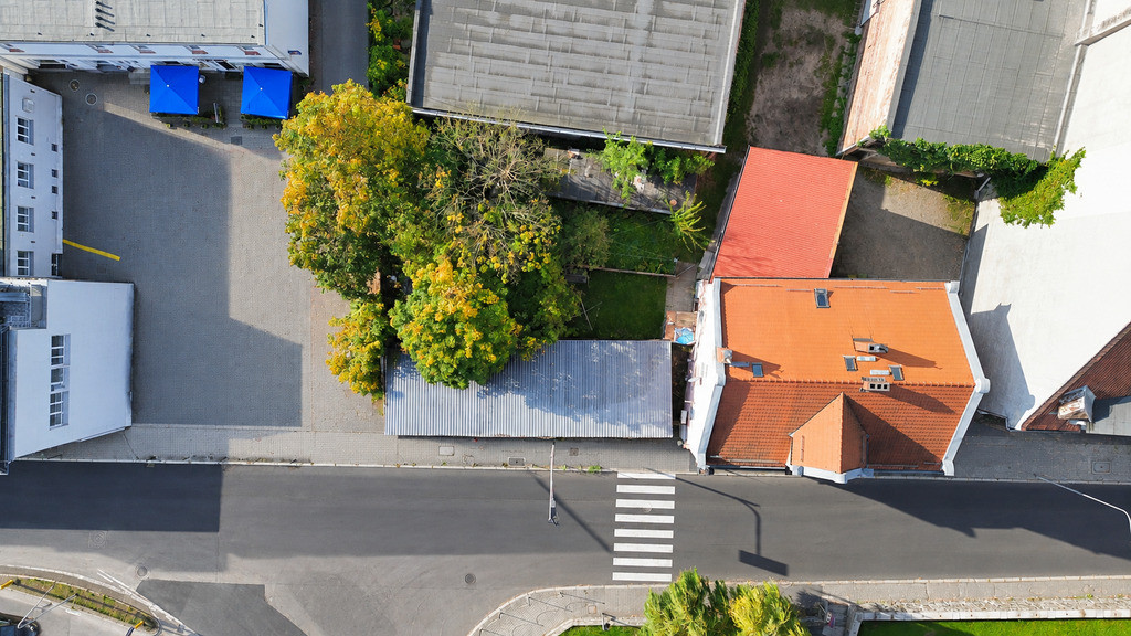 Działka w centrum miasta dla inwestora - Więcej
