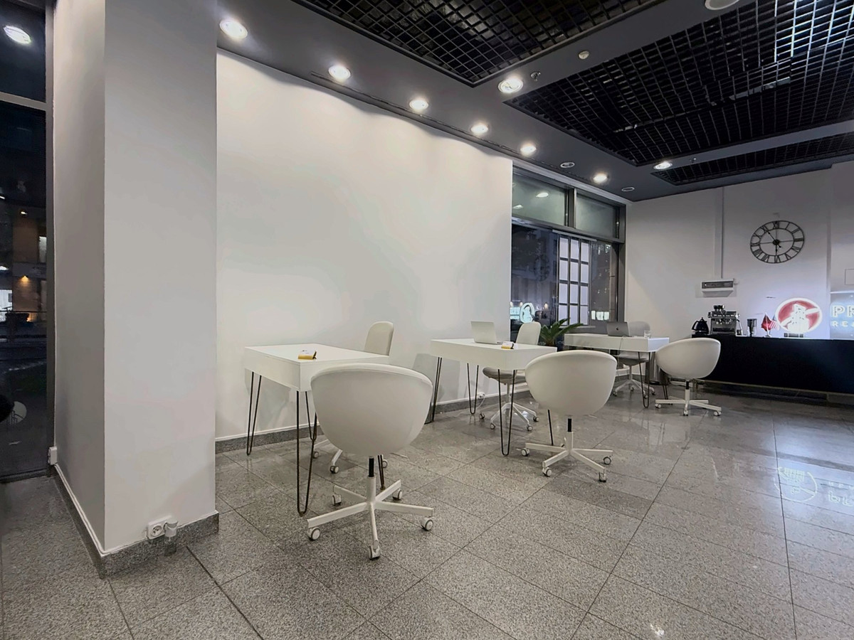 PRESTIŻOWY lokal 54 m² z dwiema witrynami od ul. Grzybowskiej ,ścisłe centrum - Więcej