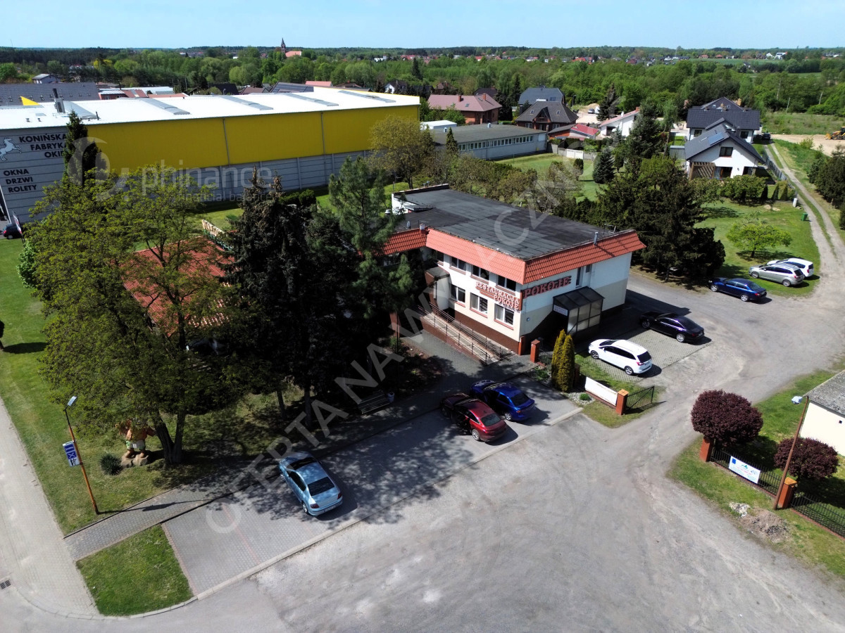 Lokal, 878 m²