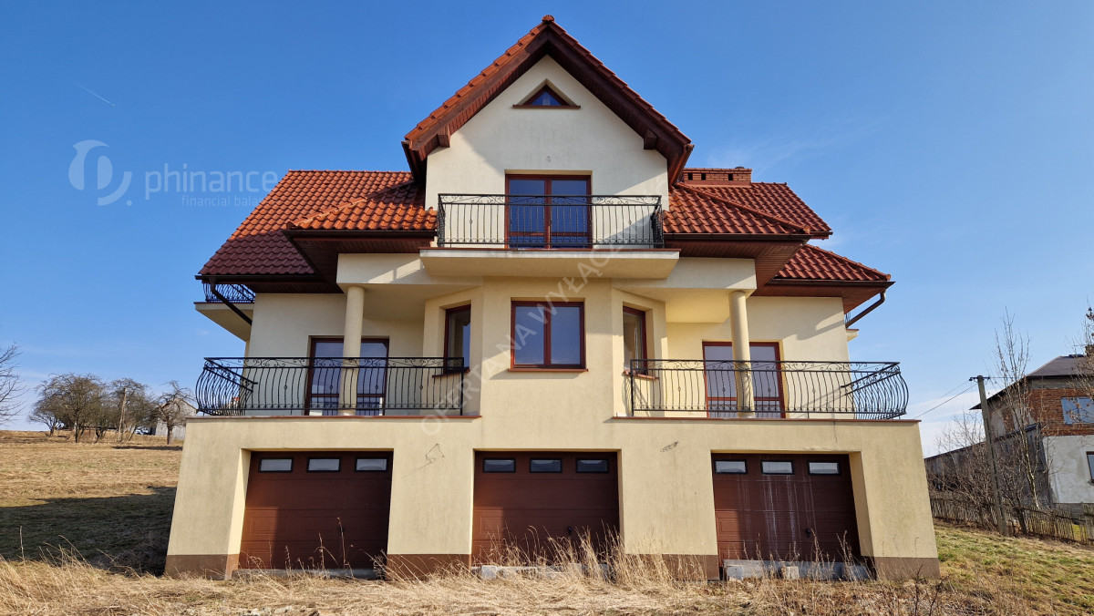 Kuća, 420 m², plac 2413 m²