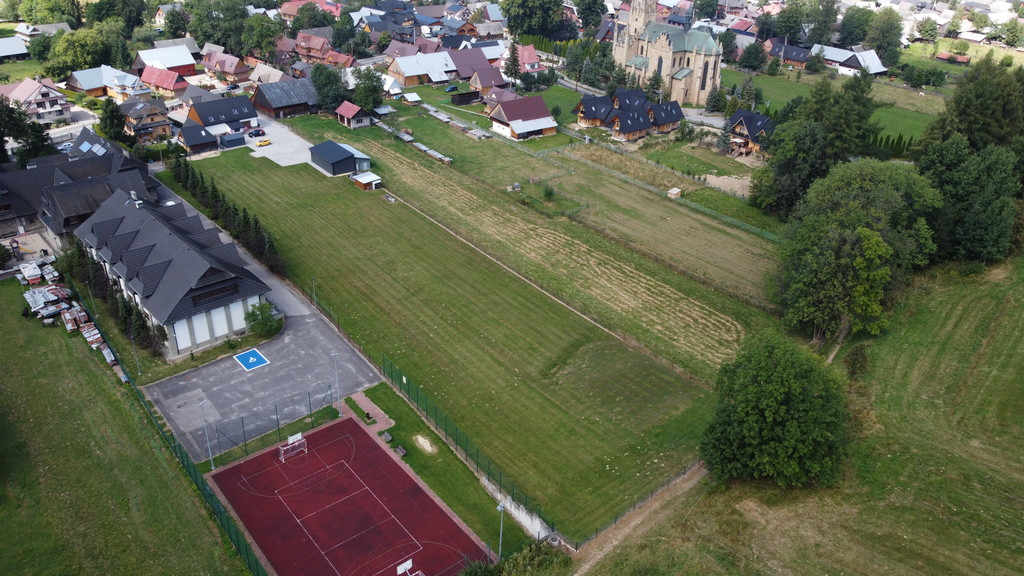 Inwestycyjna działka w Chochołowie z domem - Widok 4