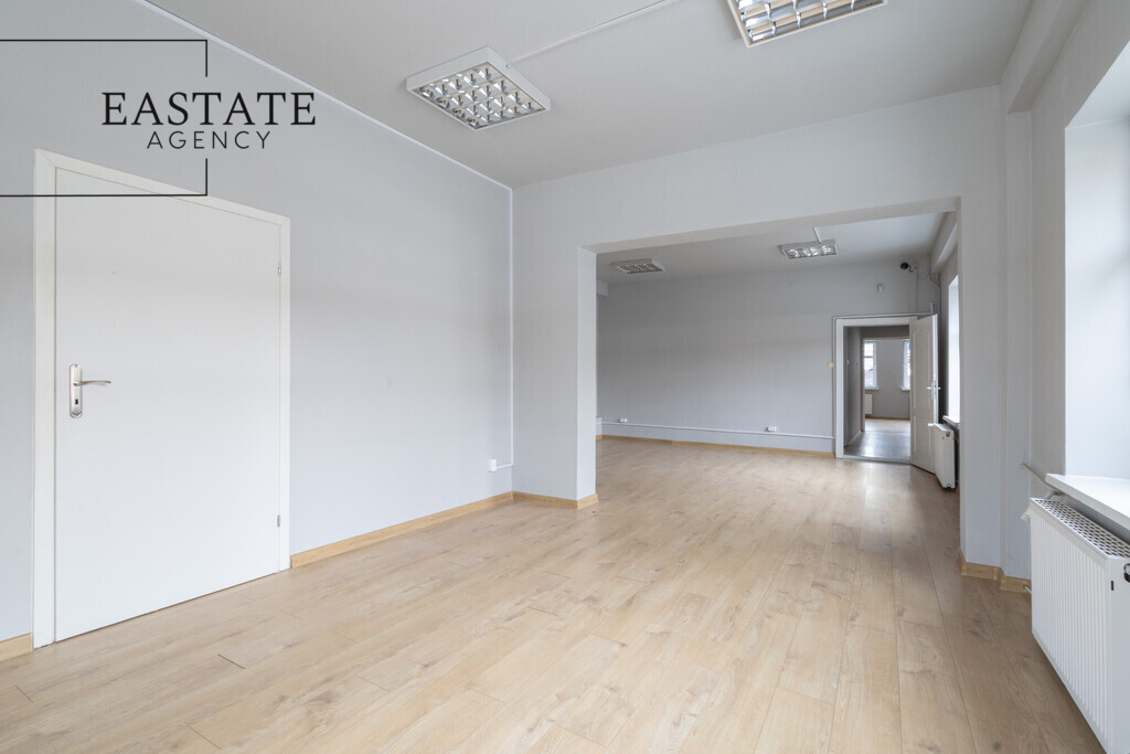 Biuro 110 m², Do Aranżacji, Parter, Parking - Widok 5