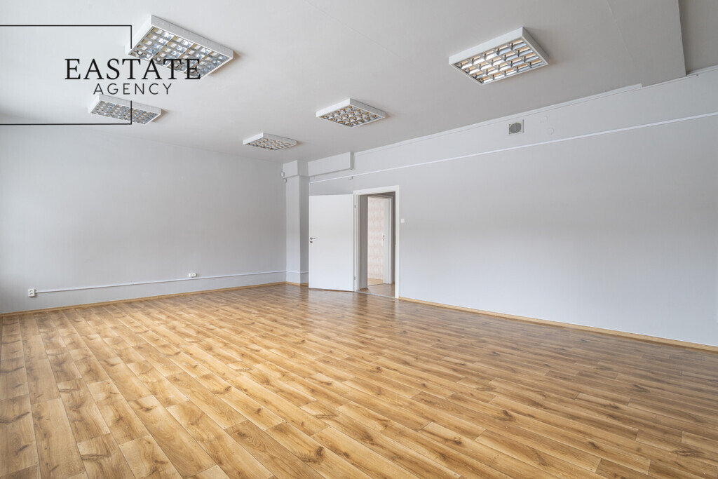 Biuro 110 m², Do Aranżacji, Parter, Parking - Widok 2