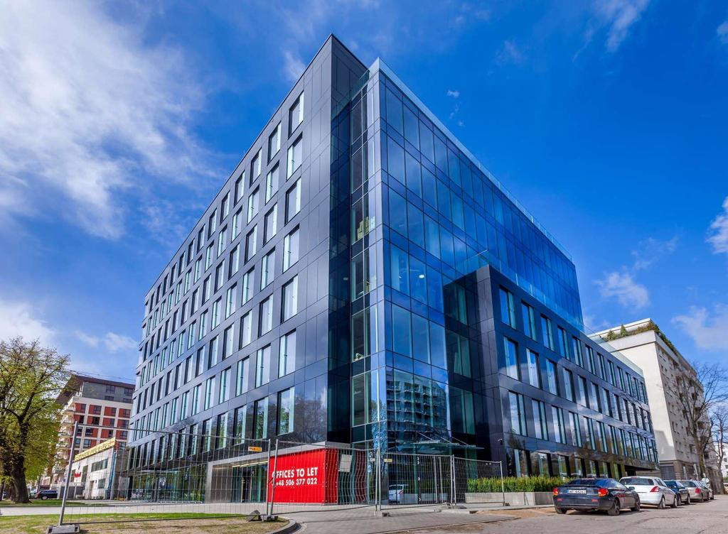 Poslovni prostor, 893 m²