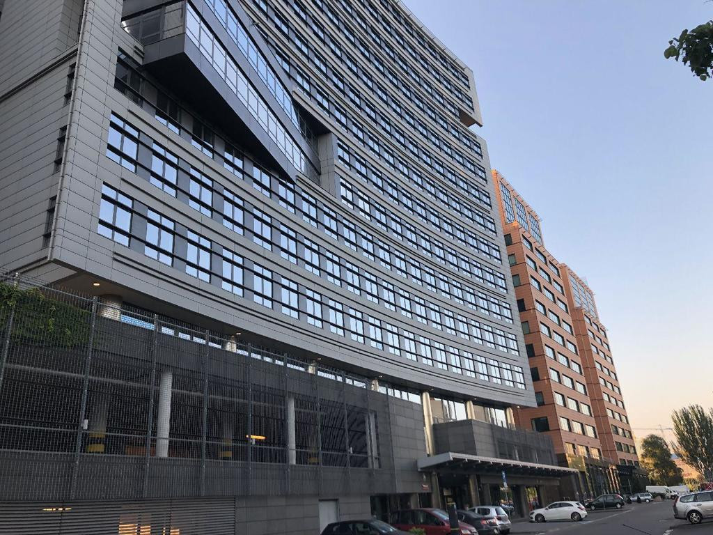 Spațiu comercial, 626 m²