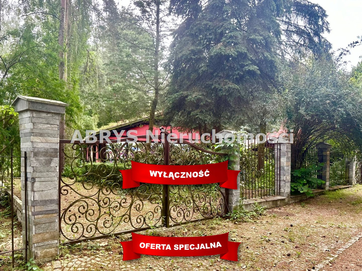 Olsztyn, posiadłość nad jeziorem wśród lasu