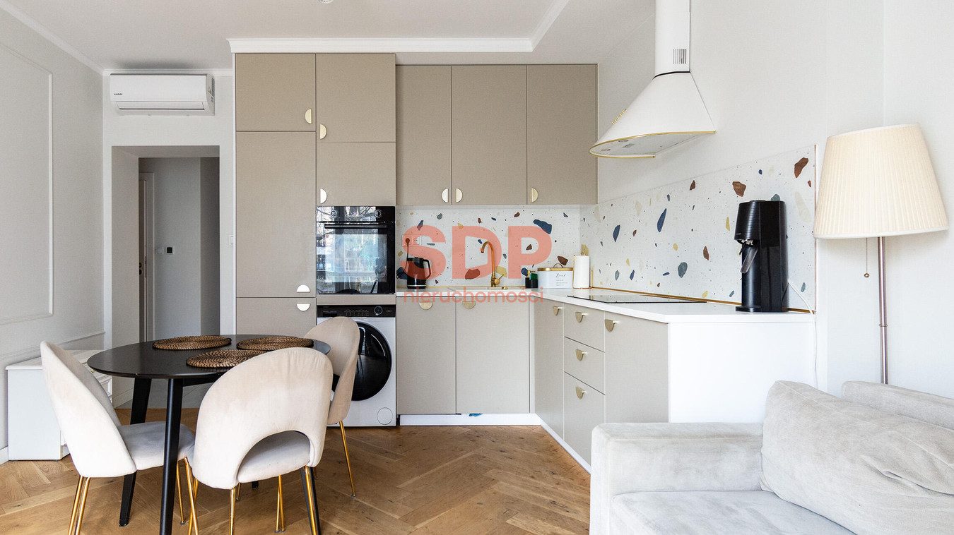 Apartment in Warszawa, Młynów I, Wola - Widok 3