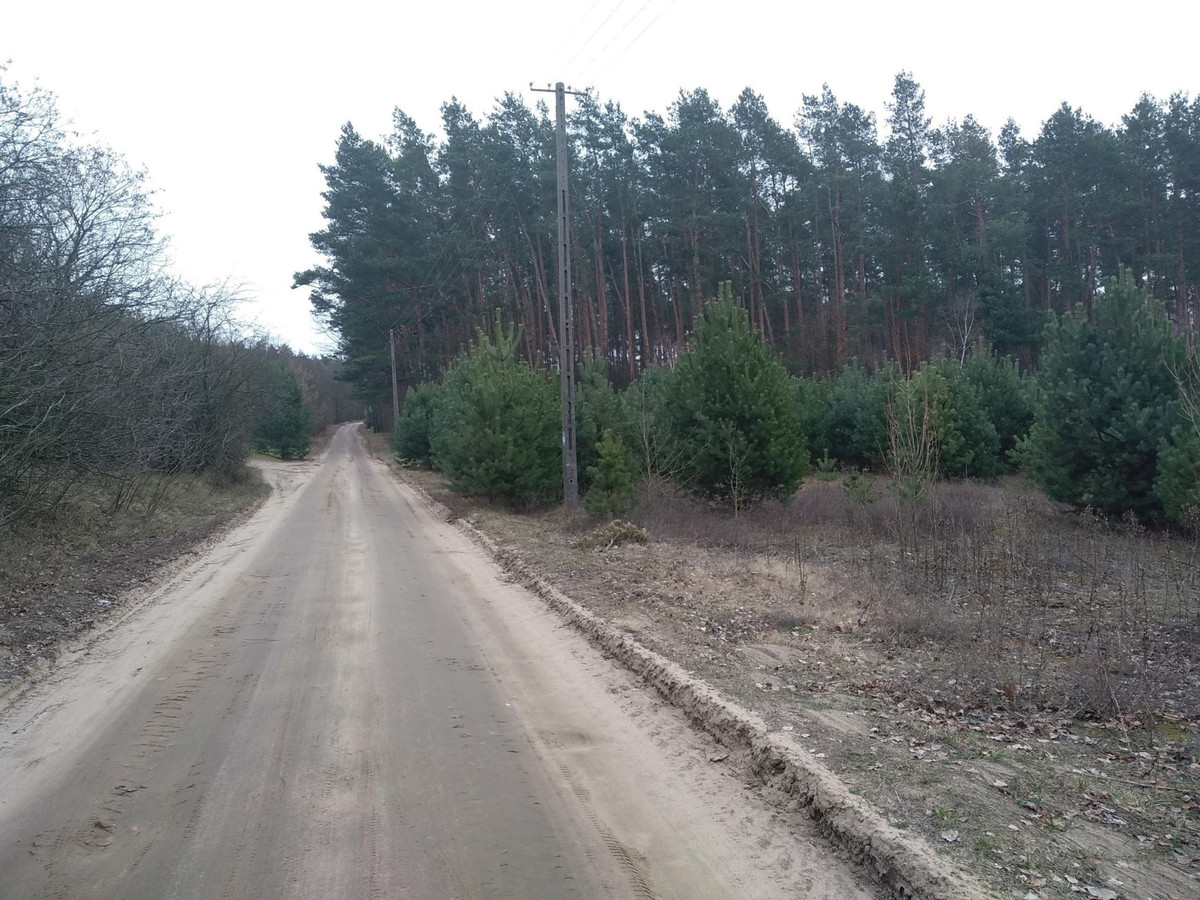 Telek, 1500 m²