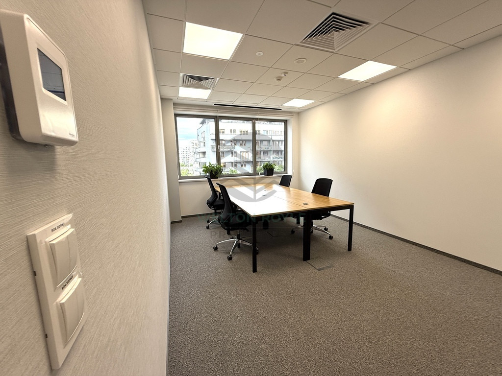 Wykończone 224 m² w nowoczesnym biurowcu na Woli - Więcej