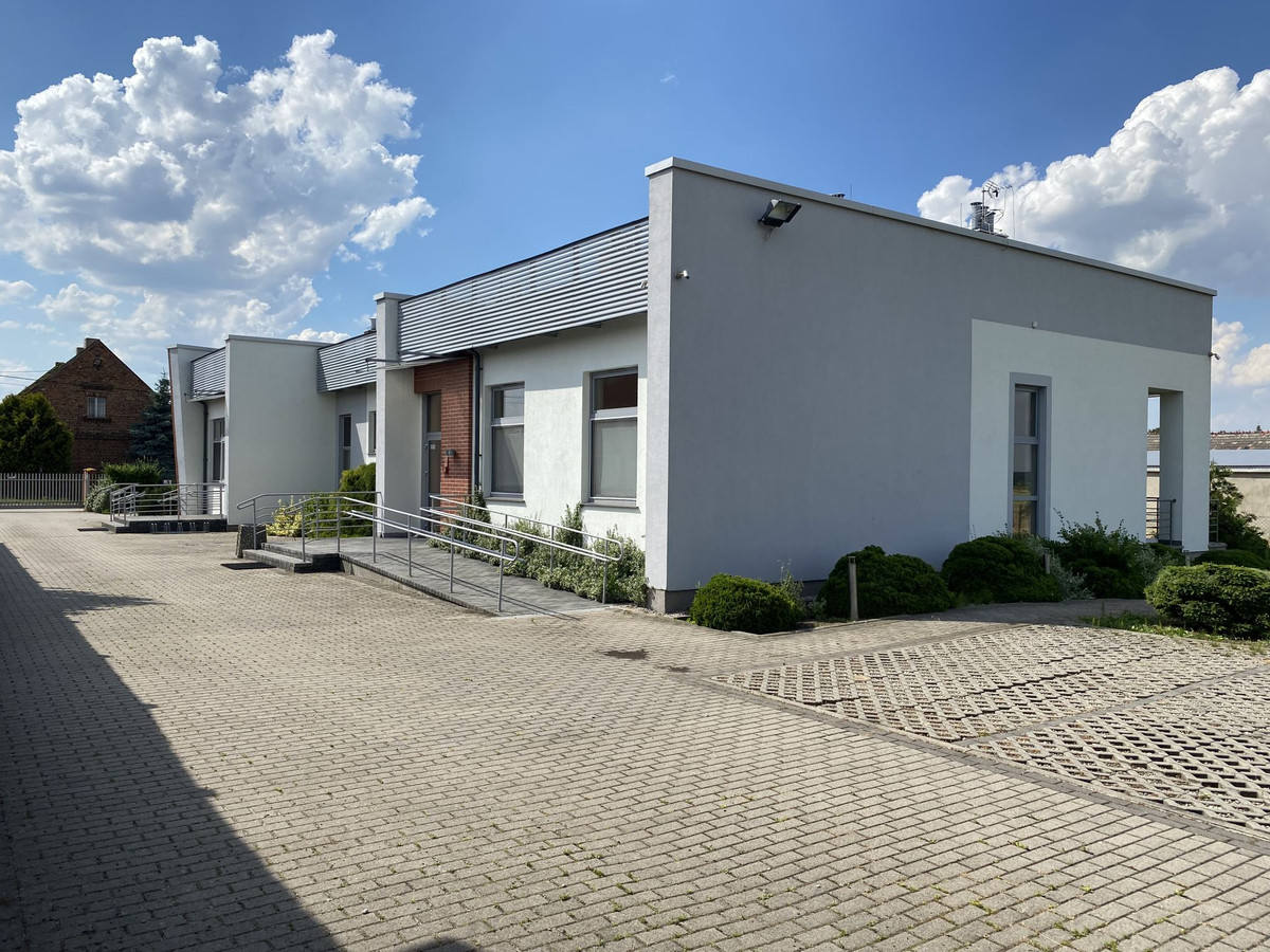 Budynek usługowo- biurowy - były ośrodek zdrowia - Widok 3