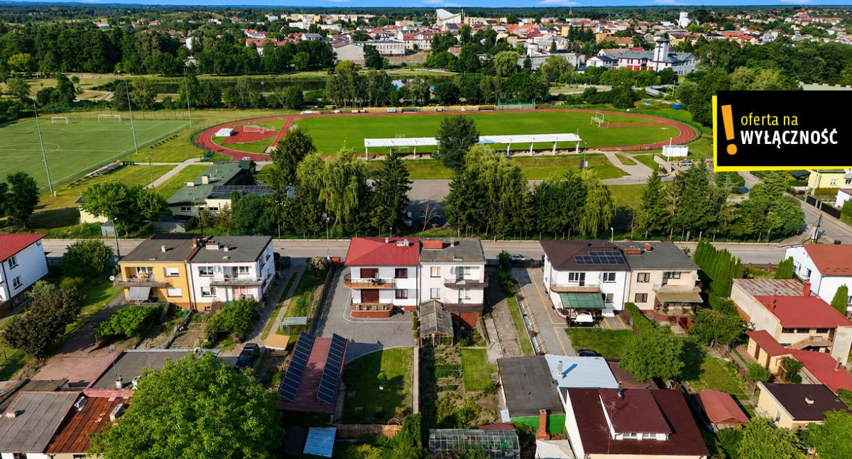 Dom w Staszowie z pełnym wyposażeniem! 2 garaże - Widok 4