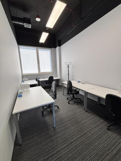BEZPOŚREDNIO! Małe biuro na wynajem - J200 - Widok 2