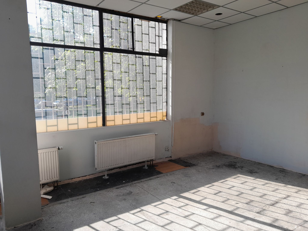 Lokal użytkowy (handlowo – usługowy) o pow. 34,00 m² przy ul. Zielińskiego 22A