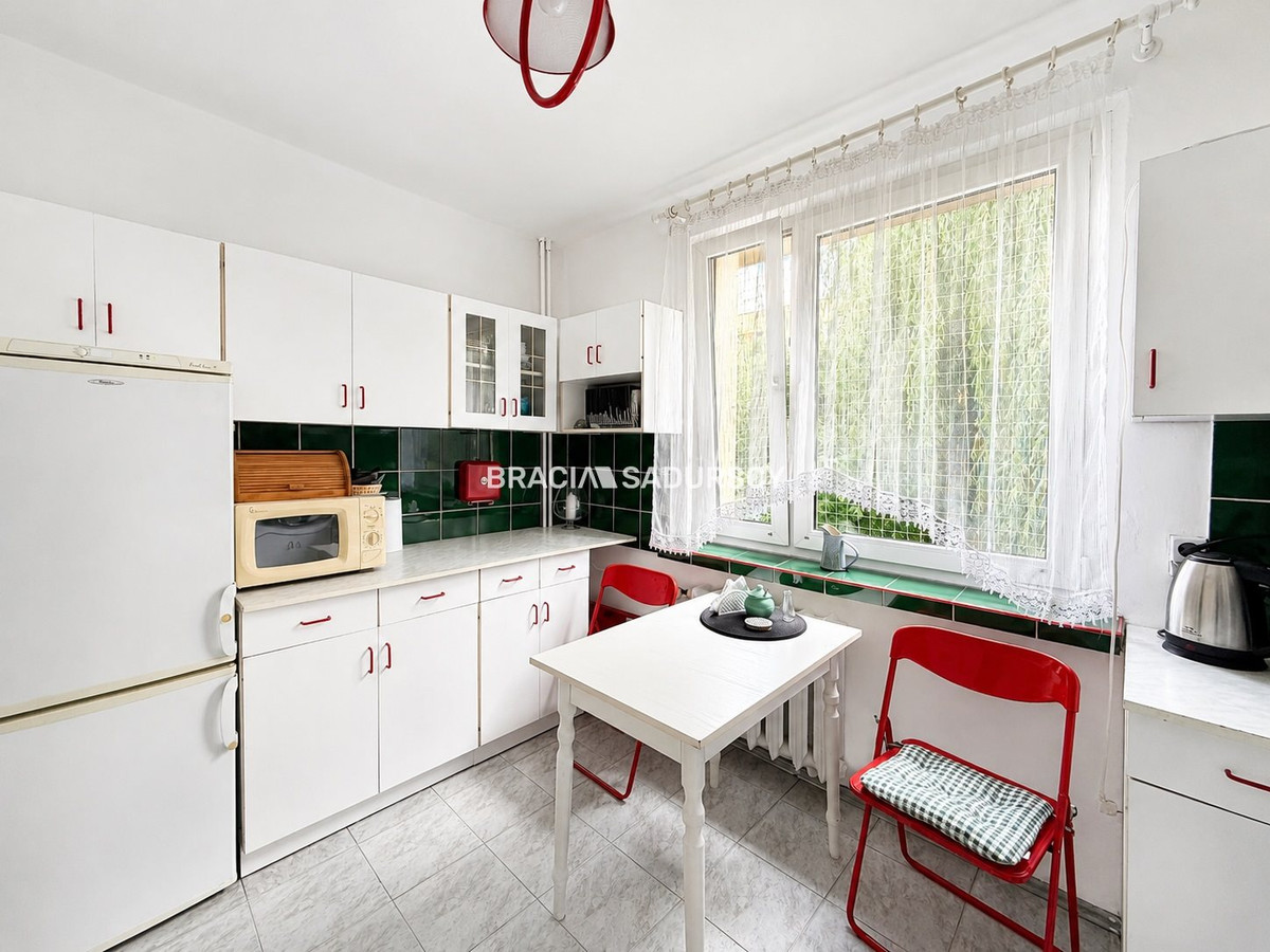 Kawalerka z osobną kuchnią, 37 m², balkon - Widok 4