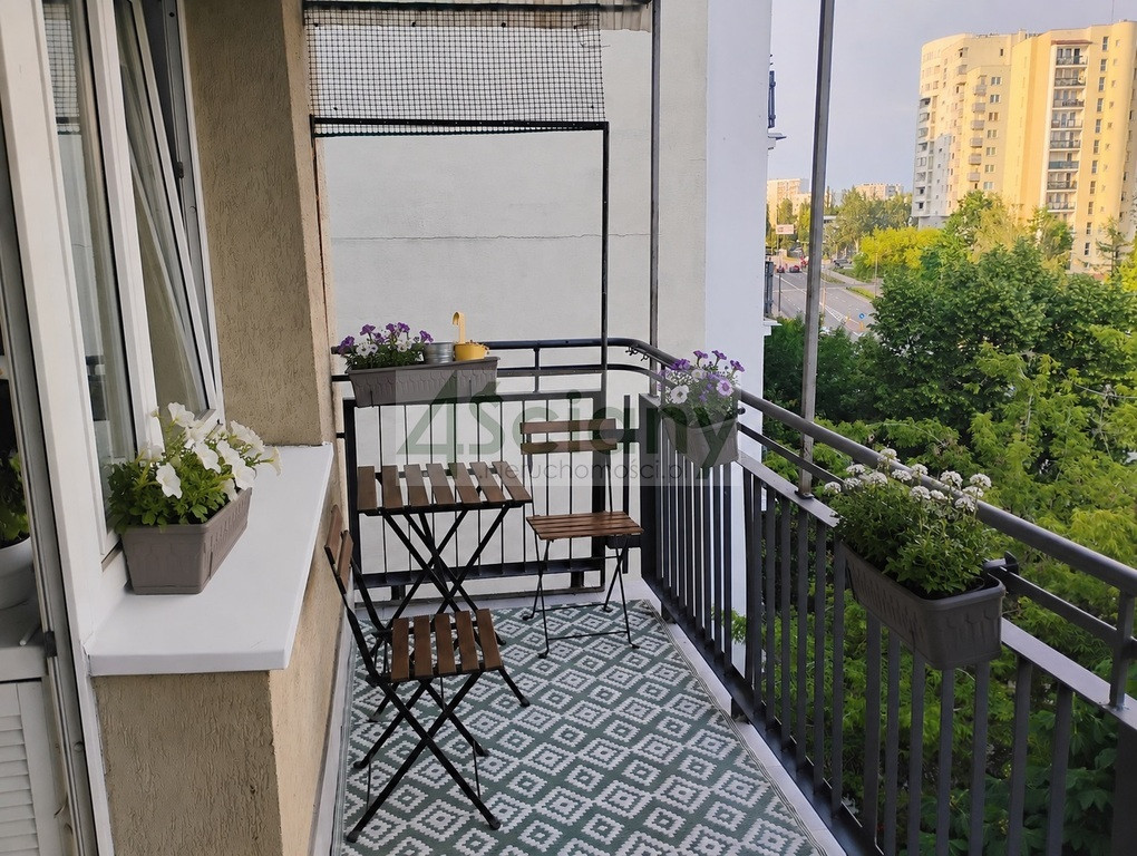 Apartment in Warszawa, Jary, Ursynów - Więcej