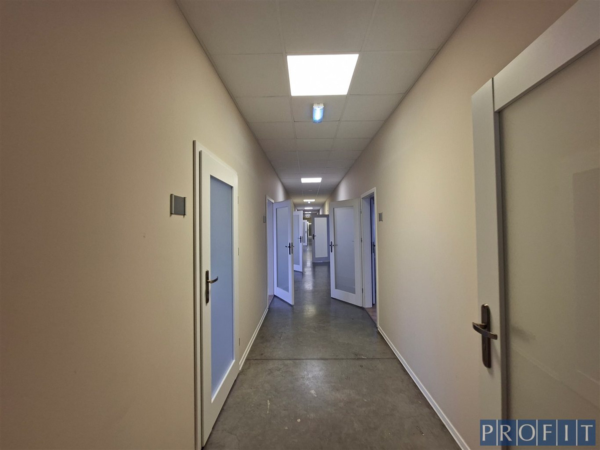 biuro 400m parking - Widok 4