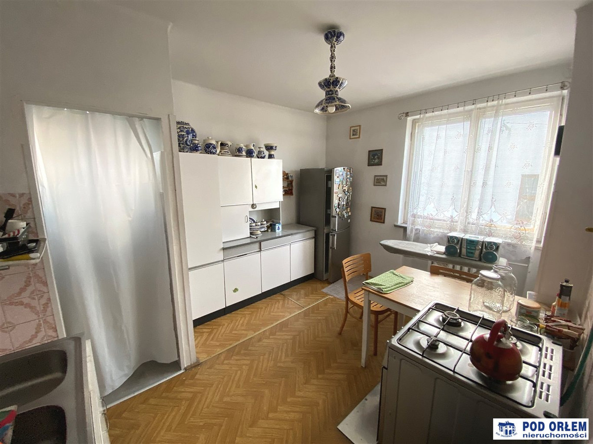 BIELSKO - HAŁCNÓW - zielona spokojna dzielnica – pohled 4