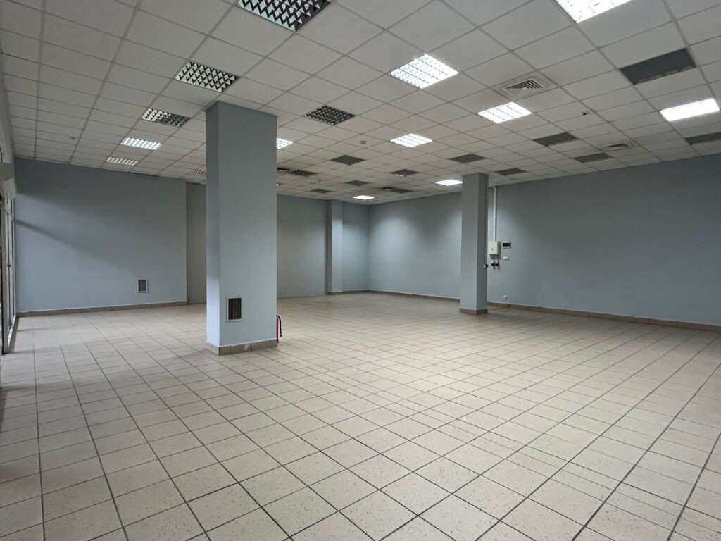 Lokal usługowy 127m² w świetnej lokalizacji - Widok 4