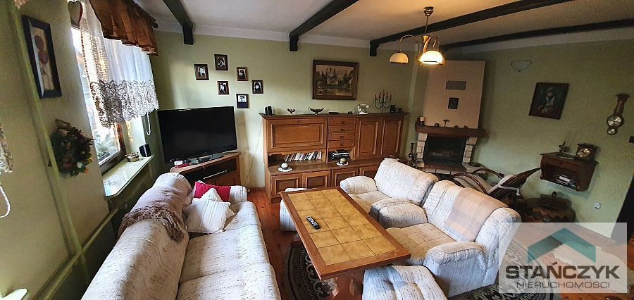 Maja, 211 m², krunt 226 m²