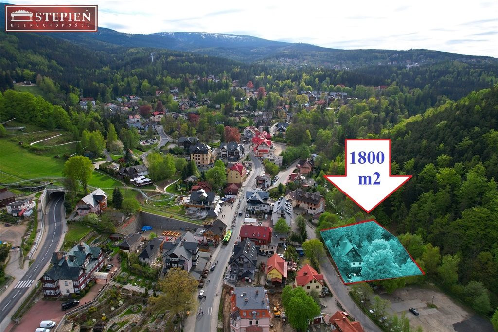 Terreny, 1825 m²