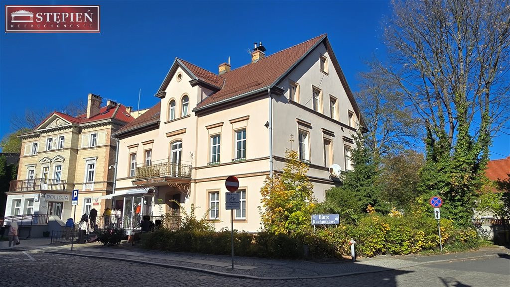 Dwa niezależne mieszkania w centrum Cieplic