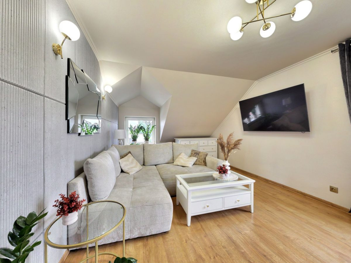Ev, 544 m², arsa 589 m²