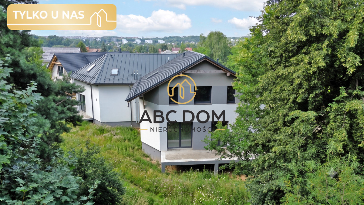 WYJĄTKOWY DOM POD LASEM Z PRYWATNĄ HALĄ GARAŻOWĄ