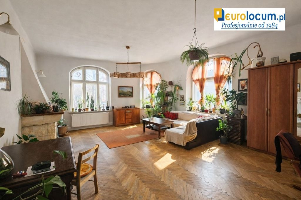 Apartament w przedwojennej kamienicy