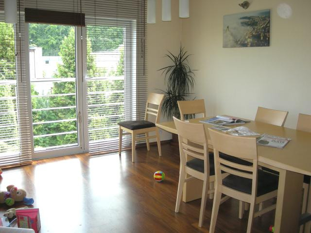 House, 324 m², land 735 m²