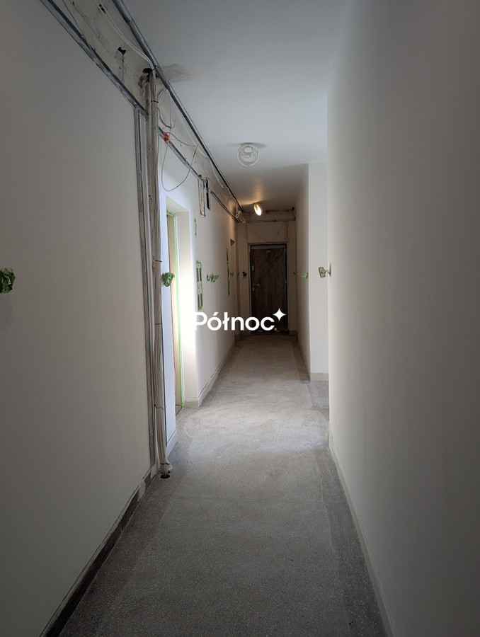 Iwicka 33 m² M2 / Do remontu - Widok 4