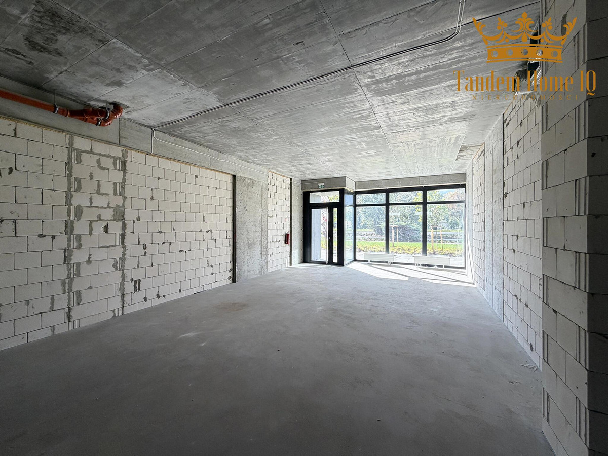 Na wynajem lokal usługowo-handlowy 105 m² Praga Północ widoczny z ulicy - Widok 4