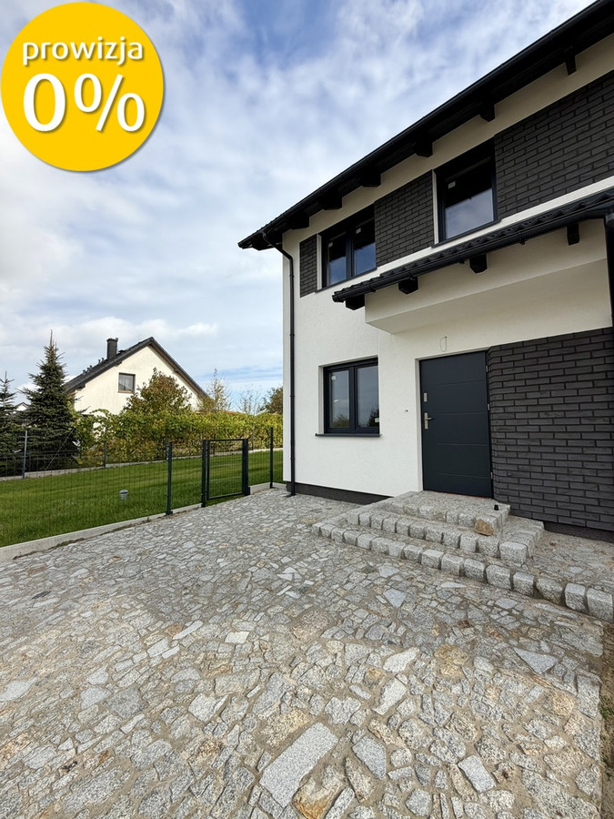 Kuća, 83 m², zemljište 393 m²