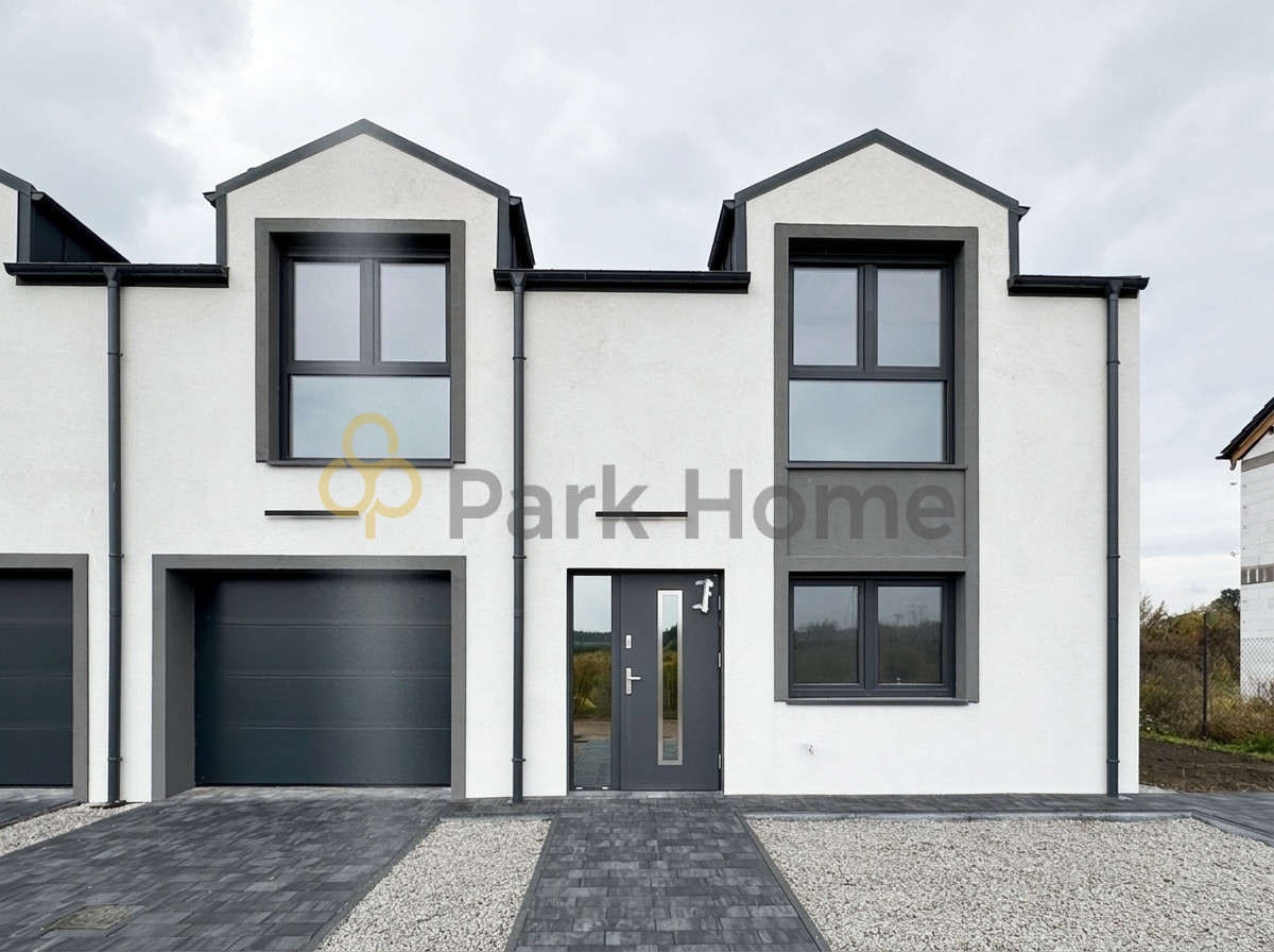 Hús, 141 m², lóð 459 m²