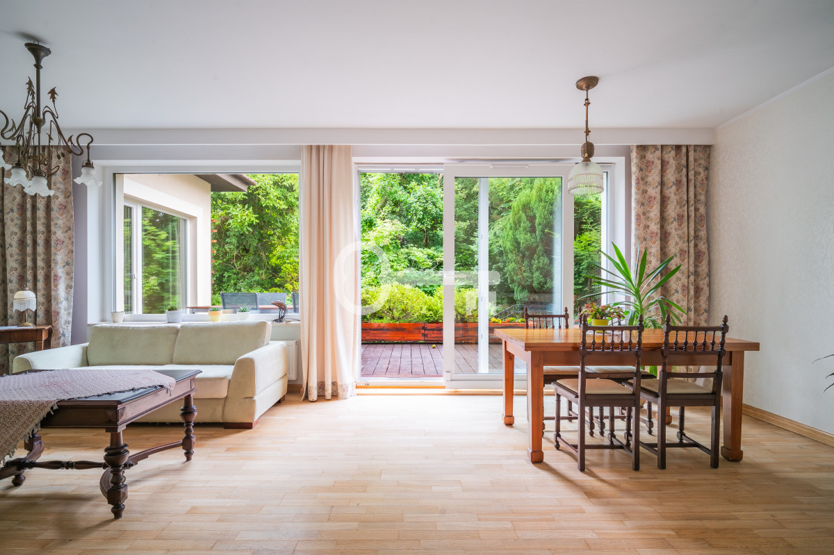 Casa, 167 m², terreny 372 m²