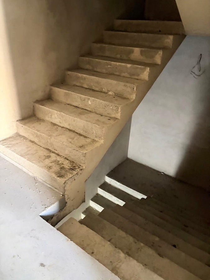 Nowoczesny budynek usługowo- biurowy z parkingiem - Więcej