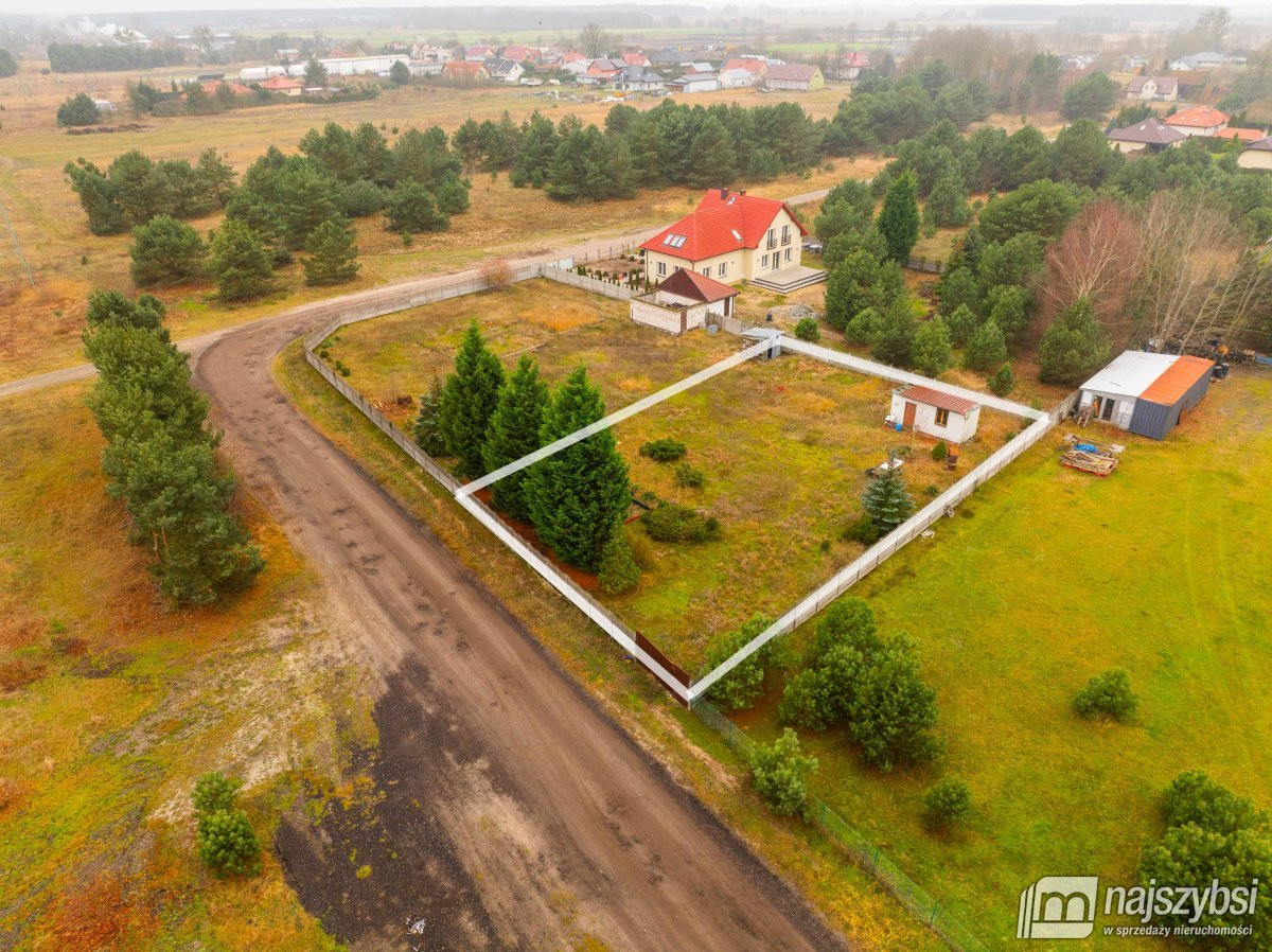 Tokë, 1072 m²