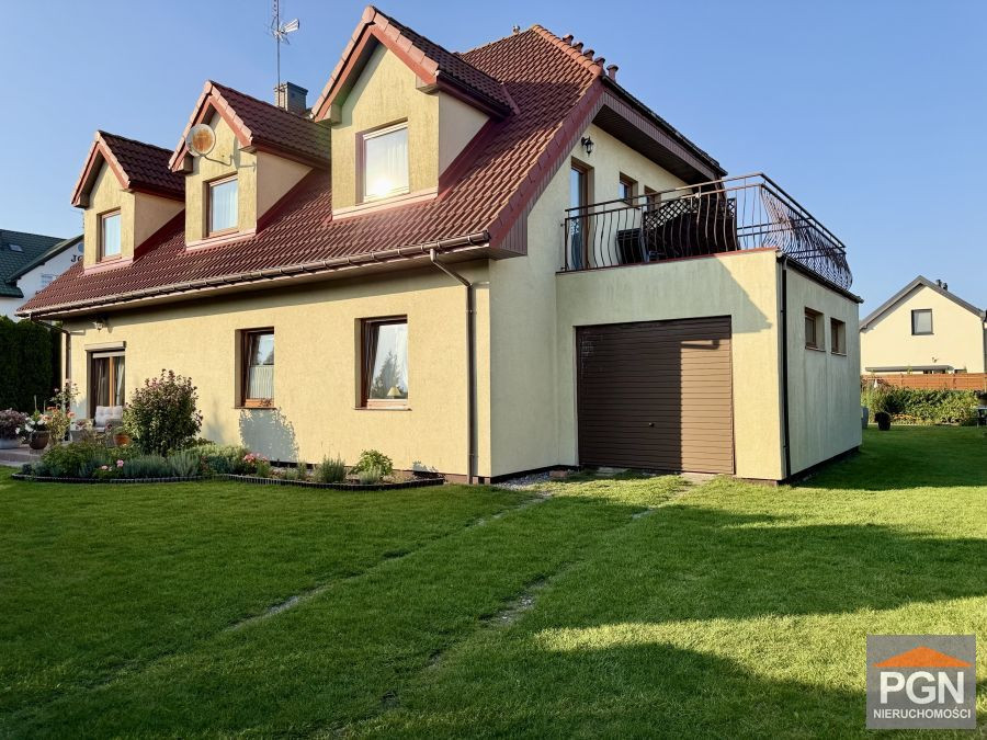 House, 290 m², land 874 m²