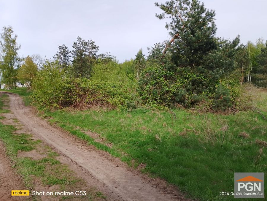 Przyrodniczy Raj: Działka 4490 m² w Malowniczej Oko - Widok 4