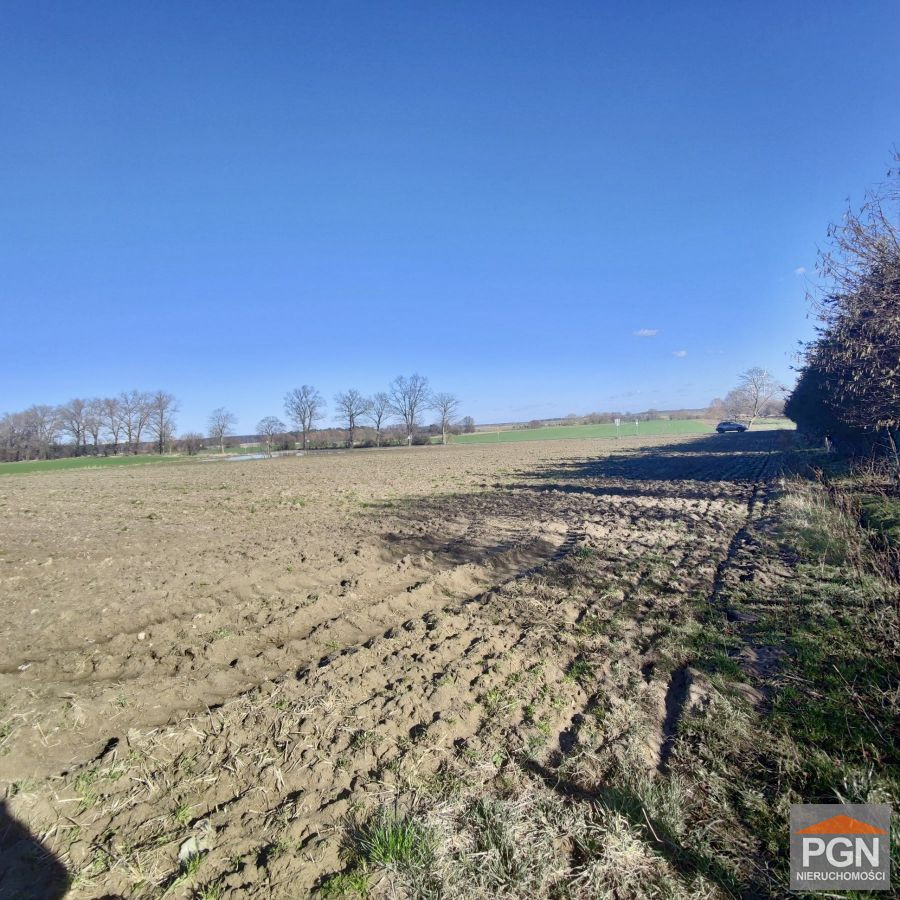 Działka rolna we wsi 4 km od morza - Więcej