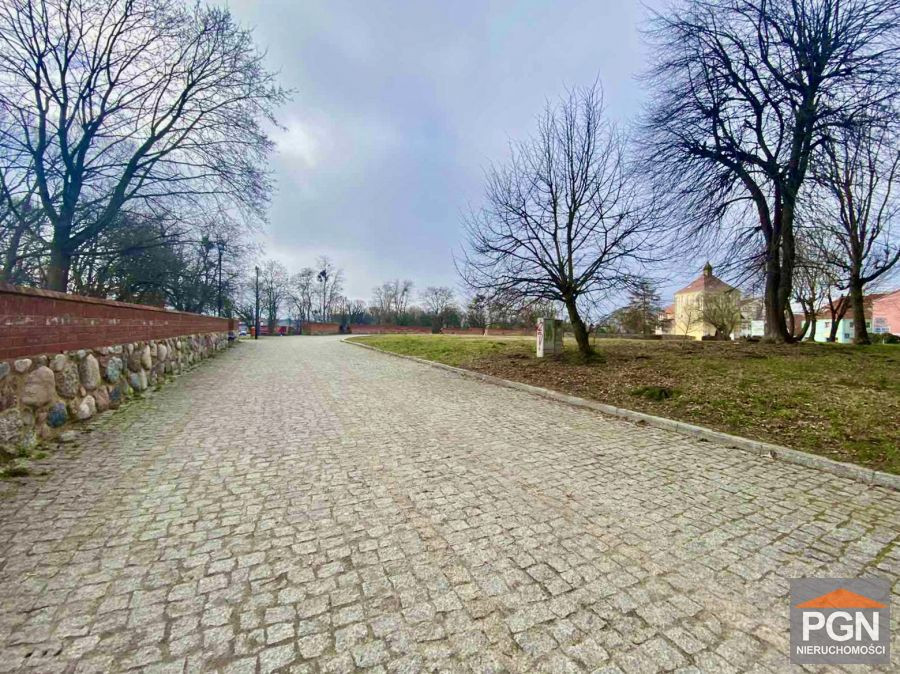 Działka 473 m², Blisko Centrum - Więcej
