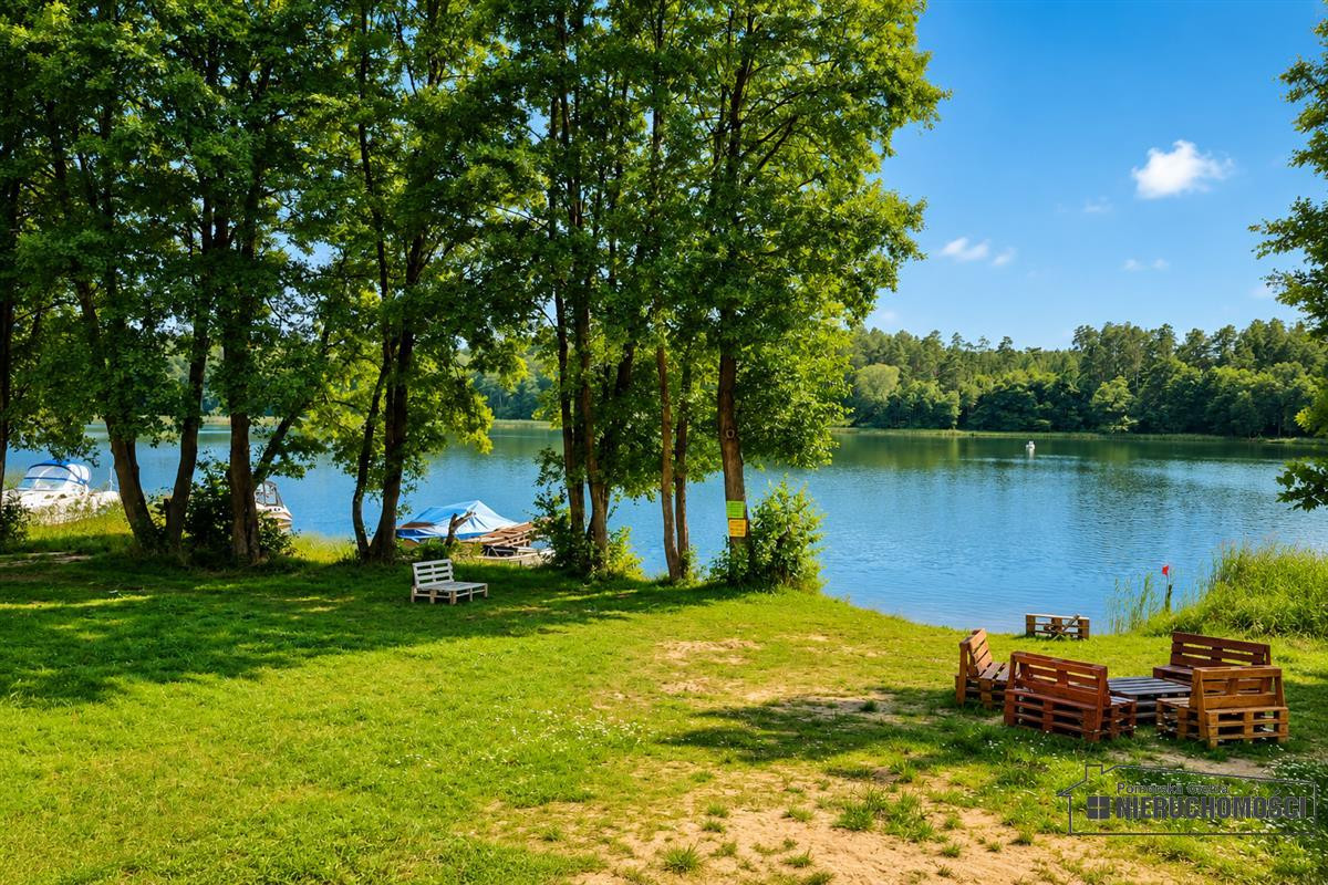 Budowlane nad jeziorem. Prąd, wodociąg, plaża - Widok 4