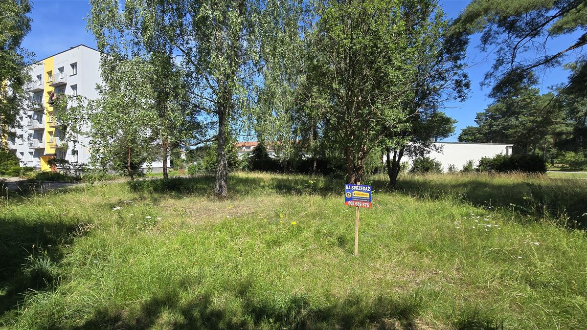 Tomt, 961 m²